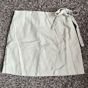 Forever 21 Cream Mini Skirt